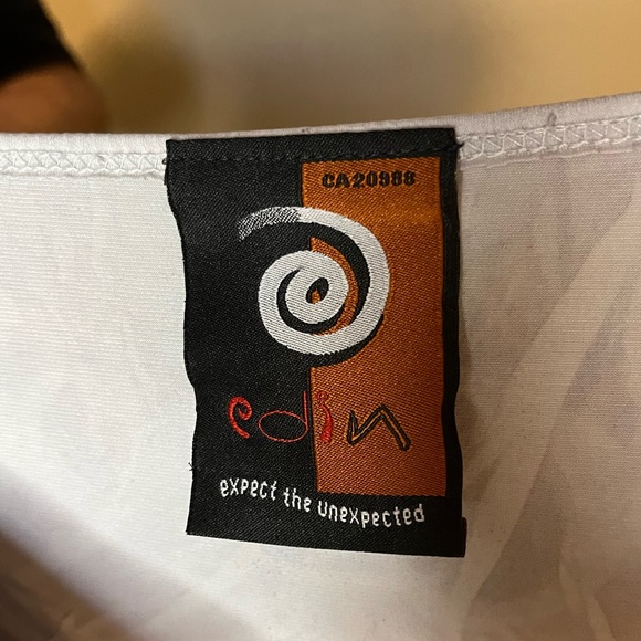 EDIN brand.  Size Large.  Excellent pre-owned condition.  No flaws. - Picture 3 of 4